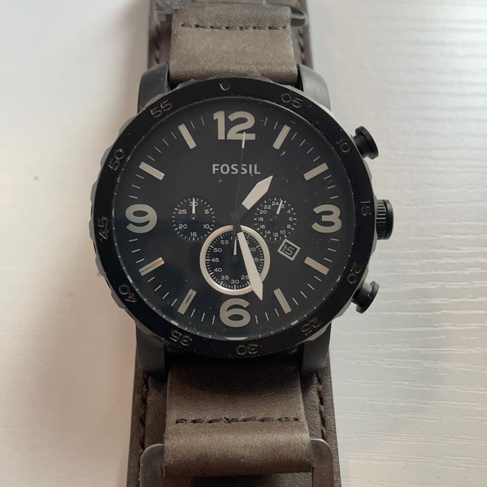 Fossil Men’s Watch with Leather Strap